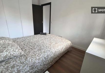 Habitación en piso compartido en alquiler en Embajadores, Madrid