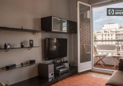 Piso de 2 habitaciones en alquiler en Pacífico, Madrid