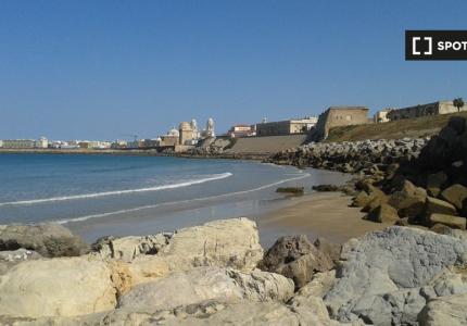 Habitación en piso compartido en Cádiz
