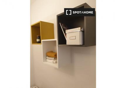 Cómoda habitación en alquiler en Eixample, Barcelona