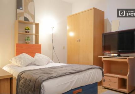 Estudio en alquiler en Bellas Vistas, Madrid