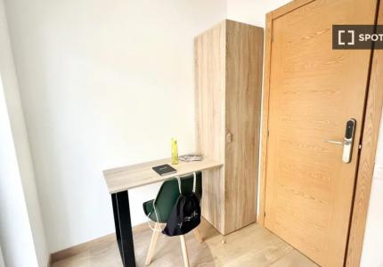 Habitación en piso compartido en alquiler en San Diego, Madrid