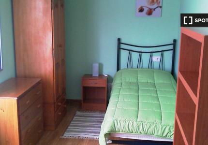 Habitación en piso compartido en Oviedo