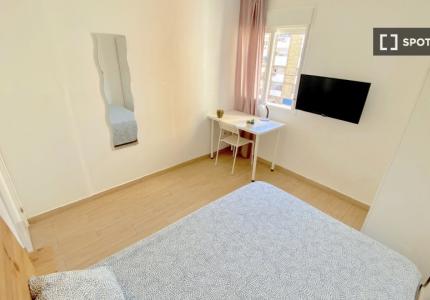 Habitación en piso compartido, Hermandades-La Carrasca.