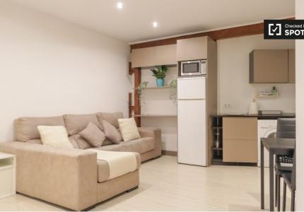 Apartamento de 1 dormitorio en alquiler en Arapiles, Madrid.