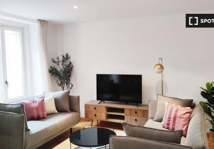 Apartamento de 3 dormitorios en alquiler en Sol, Madrid