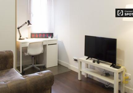 Elegante estudio en alquiler en Tetuán, Madrid