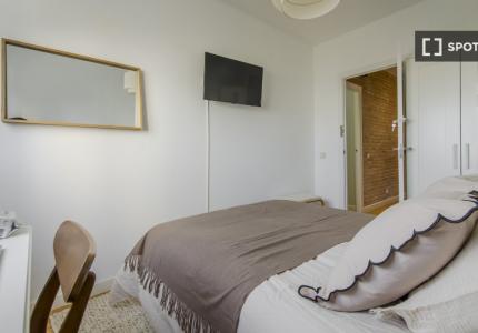 Se alquila habitación en piso compartido en Madrid
