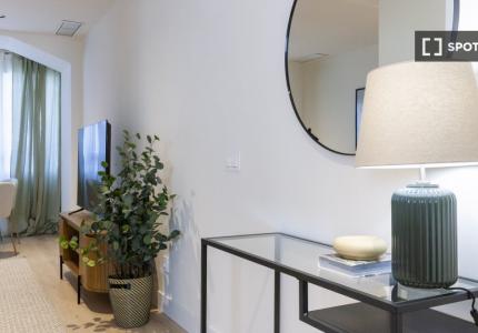 Apartamento de 2 dormitorios para alquilar en Nueva España, Madrid
