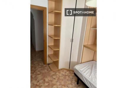 Habitación en piso compartido en Zaragoza