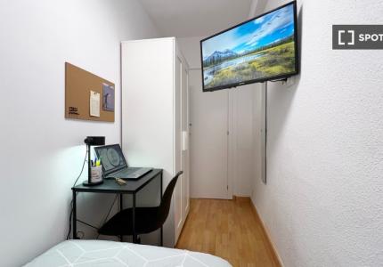 Habitación en piso compartido en alquiler en Quintana, Madrid