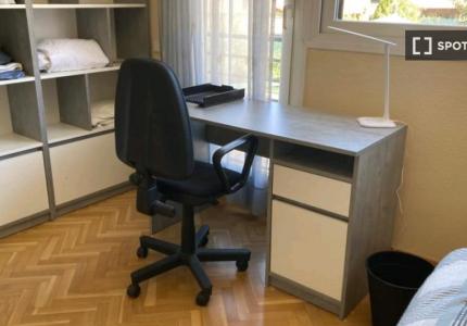 Habitación en piso compartido en alquiler en Leganés, Madrid