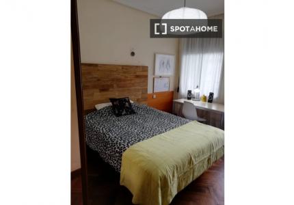 Se alquila habitación en piso compartido de 4 habitaciones, Handia