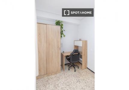 Habitación en piso compartido en alquiler en Elche, Alicante