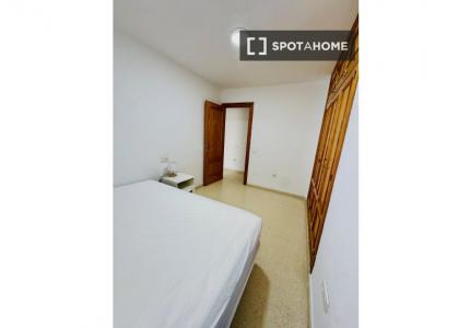 Habitación en piso compartido en Almería