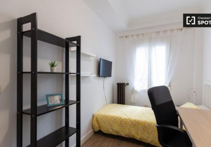 Habitación en piso compartido de 3 habitaciones en Puerta del Ángel, Madrid