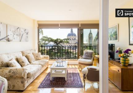 Apartamento de 2 dormitorios en alquiler en Madrid centro de la ciudad