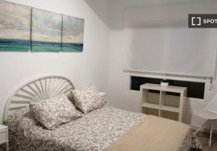 Apartamento de 2 dormitorios en alquiler en Camino de Ronda