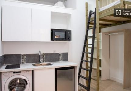 Estudio en alquiler en Bellas Vistas, Madrid