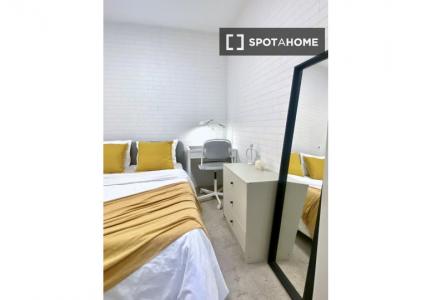 Habitación en alquiler en Castellana, Madrid.