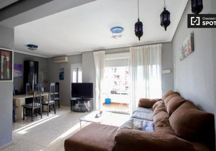 Hermoso apartamento de 2 dormitorios en alquiler en Poblats Marítims