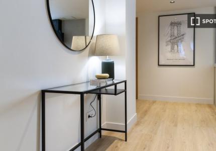 Apartamento de 2 dormitorios para alquilar en Nueva España, Madrid
