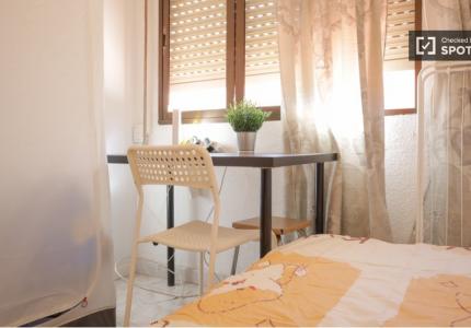 Habitación en piso compartido en Casco Histórico