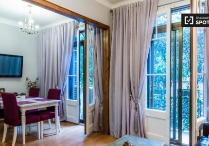 Cómodo apartamento de 2 dormitorios en alquiler en Eixample Dreta