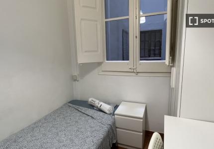 Se alquila habitación en piso compartido en Sant Gervasi Galvany