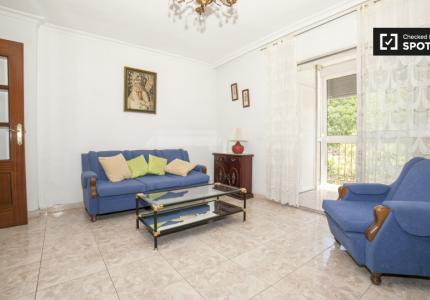 Apartamento de 3 dormitorios en alquiler en Macarena, Sevilla