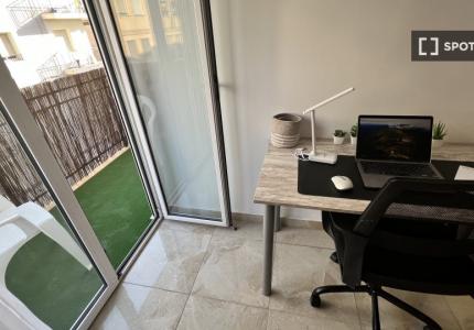 Se alquila habitación en piso compartido, Elche.