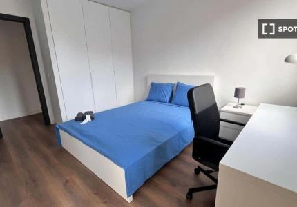 Habitación en piso compartido en alquiler en Embajadores, Madrid