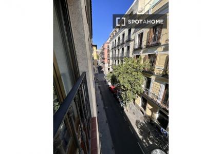 Piso en alquiler en Sol, Madrid.
