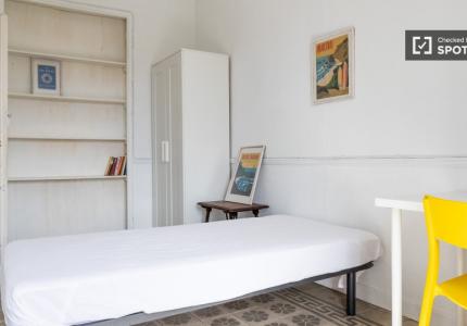 Habitación en piso compartido de 4 habitaciones en Universidad, Madrid