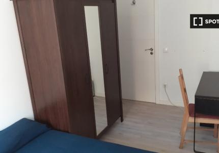 Habitación luminosa en piso compartido en Poblats Marítims, Valencia