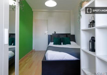 Habitación en piso compartido en Hispanoamérica, Madrid.