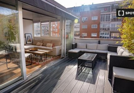 Piso de 3 habitaciones en alquiler en Pacífico, Madrid