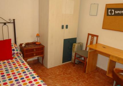 Habitación en piso compartido en Córdoba