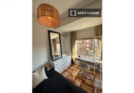 Habitación en piso compartido en alquiler en Pacífico, Madrid