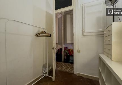 Habitación en piso compartido, el Gòtic, Barcelona