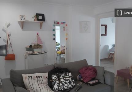 Piso de 2 dormitorios en alquiler en Retiro Obrero, Sevilla.