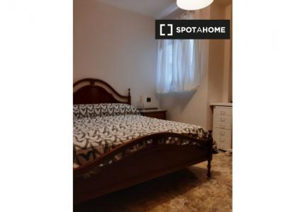 Habitación en piso compartido en alquiler en Zaragoza