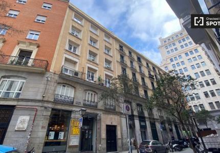Piso de 1 dormitorio en alquiler en Universidad, Madrid