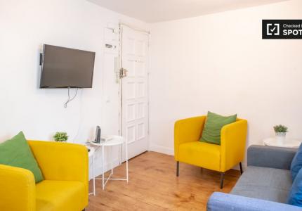 Apartamento de 2 dormitorios en alquiler en Malasaña, Madrid