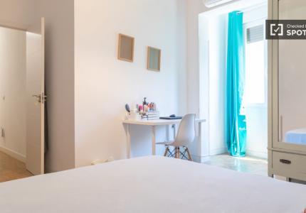 Se alquila habitación en apartamento de 7 dormitorios en Salamanca, Madrid