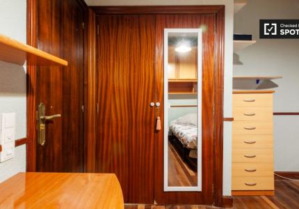 Habitación en piso compartido en alquiler en Iralabarri, Bilbao