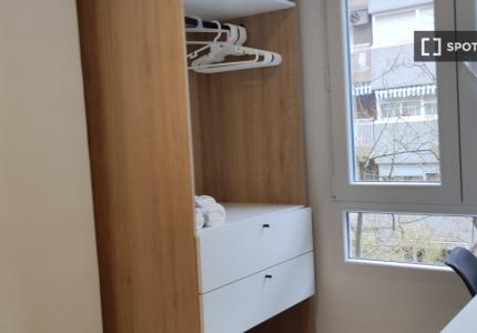 Alquiler de habitaciones en piso de 4 habitaciones en Valencia, Valencia