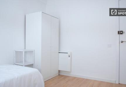 Habitación en alquiler en apartamento de 3 dormitorios en Getafe, Madrid