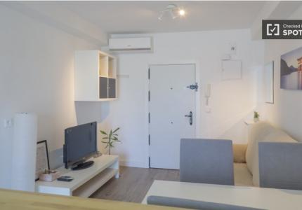 Piso de 2 habitaciones en alquiler en Buenavista, Madrid