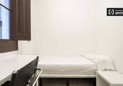 Habitación en piso compartido en alquiler en El Gòtic, Barcelona.